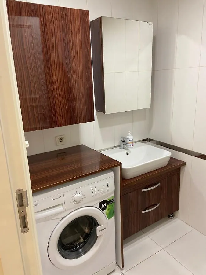 Apartamento Cosy House Pool-Gym-Wifi-Air Conditioner-Car Park Estambul Turquía